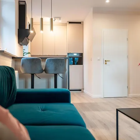 Smile - Z Prywatnym Monitorowanym Parkingiem By Spaceapart Jelenia Góra