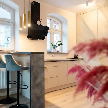 Apartment Smile - Z Prywatnym Monitorowanym Parkingiem By Spaceapart Jelenia Gora